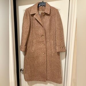Vintage 100% Virgin Wool Herringbone Coat | Classic Tailored Camel